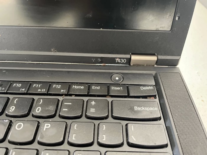 Laptop ThinkPad T430 (damaged keys)